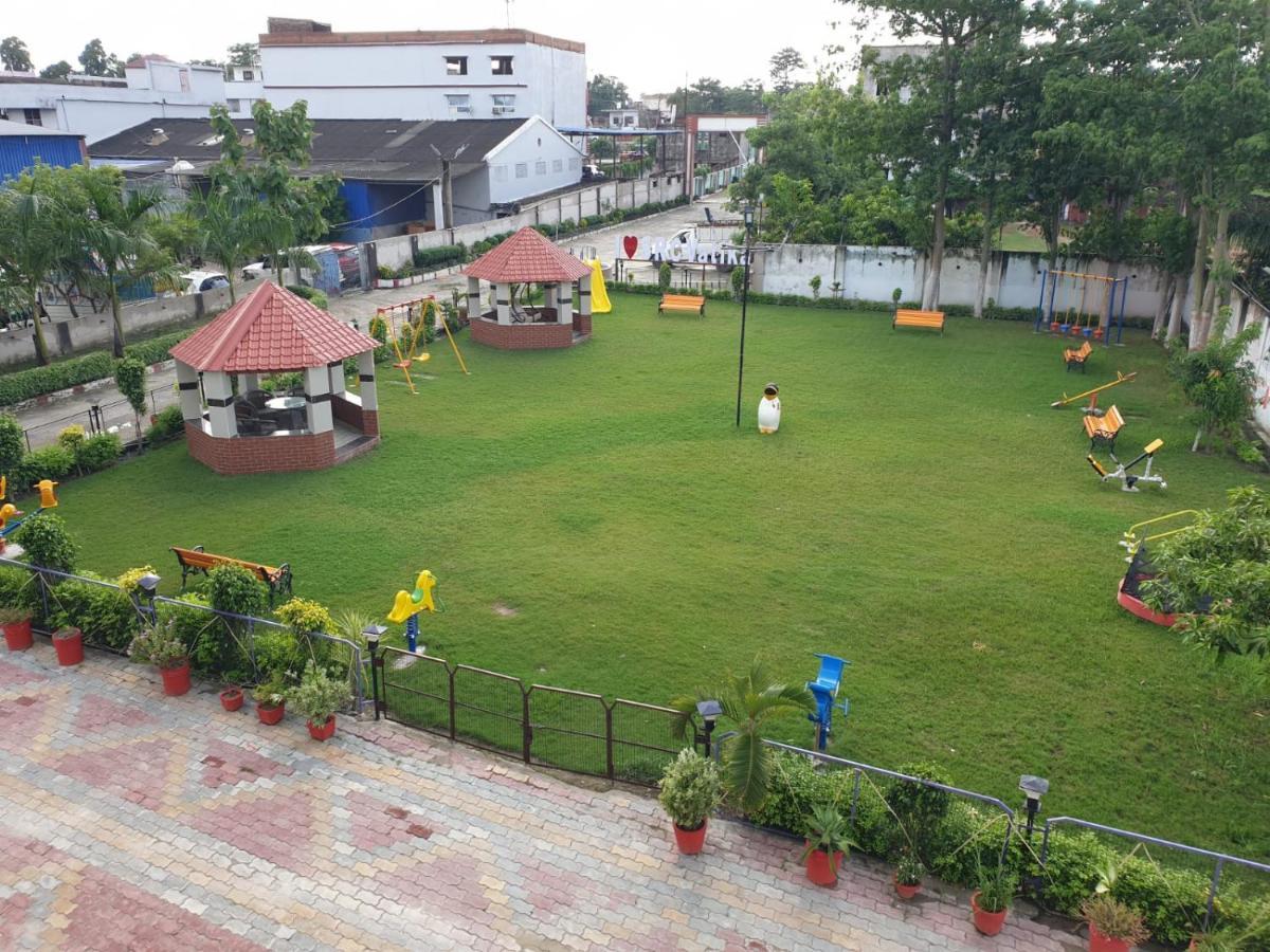 Готель Shree R.C.Vatika Motihari Екстер'єр фото
