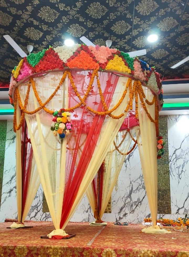 Готель Shree R.C.Vatika Motihari Екстер'єр фото